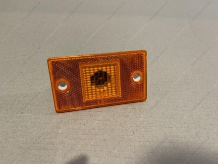 Фото 1 - фонарь бокового габарита маркерный оранжевый с бесцокольной лампой КАМАЗ,МАЗ 24В (Руденск) Руденск ОАО, Беларусь 4422.3731 Фонарь бокового габарита маркерный оранжевый с бесцокольной лампой КАМАЗ,МАЗ 24В (Руденск) Руденск ОАО, Беларусь 4422.3731 (фото 1)