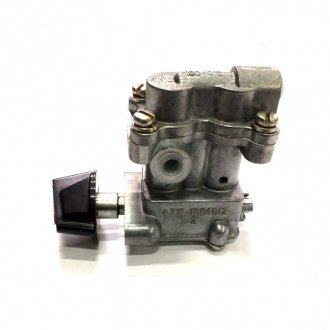 Фото 1 - кран управления раздаточной коробкой (КАМАЗ) КамАЗ, Набережные Челны 4310-1804010 Кран управления раздаточной коробкой (КАМАЗ) КамАЗ, Набережные Челны 4310-1804010 (фото 1)