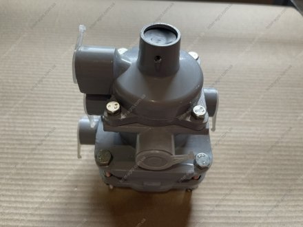 Клапан управления тормозами прицепа с двухпроводным приводом КАМАЗ, МАЗ и др (Полтава 16.3522010) Автокомпонент Плюс 100.3522010 (фото 1)