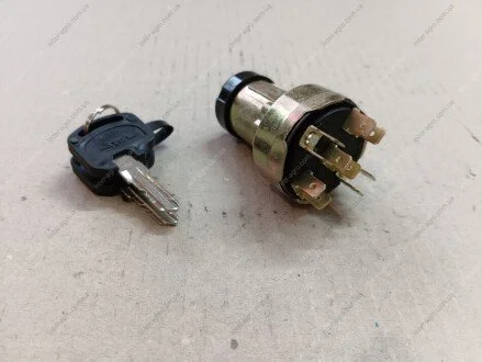 Замок зажигания МТЗ-80, 1221, 1521, 1025, КАМАЗ с ключами TIGEAR 1202.3704-02