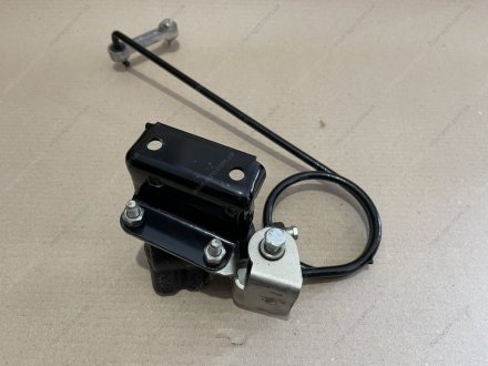 Фото 1 - регулятор давления 3302,2705 с кроншт. и пружиной ГАЗ 3302-3535009-10 Регулятор давления 3302,2705 с кроншт. и пружиной ГАЗ 3302-3535009-10 (фото 1)