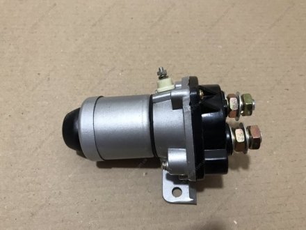 Фото 1 - вимикач маси ГАЗ 33104 (ВАЛДАЙ), ЗІЛ, МТЗ дистанційний (50 А, 12 В) RU 1312.3737 Вимикач маси ГАЗ 33104 (ВАЛДАЙ), ЗІЛ, МТЗ дистанційний (50 А, 12 В) RU 1312.3737 (фото 1)