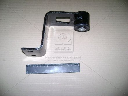 Фото 1 - кронштейн стабилизатора 33104 ВАЛДАЙ верхний с шарниром ГАЗ 33104-2906049 Кронштейн стабилизатора 33104 ВАЛДАЙ верхний с шарниром ГАЗ 33104-2906049 (фото 1)