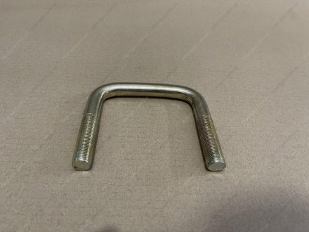 Фото 1 - стремянка ушка рессоры МАЗ L=94+-2,2мм (Беларусь) МАЗ, ОАО «Минский автомобильный завод» 500-2912024 Стремянка ушка рессоры МАЗ L=94+-2,2мм (Беларусь) МАЗ, ОАО «Минский автомобильный завод» 500-2912024 (фото 1)