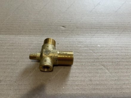 Фото 1 - крестовина пропускная КАМАЗ (КАМАЗ) КамАЗ, Набережные Челны 861011-20 Крестовина пропускная КАМАЗ (КАМАЗ) КамАЗ, Набережные Челны 861011-20 (фото 1)