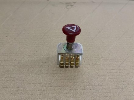 Выключатель аварийной сигнализации ВК-422 стар. обр. 24В 5320-3710510 (ВК-422) (фото 1)