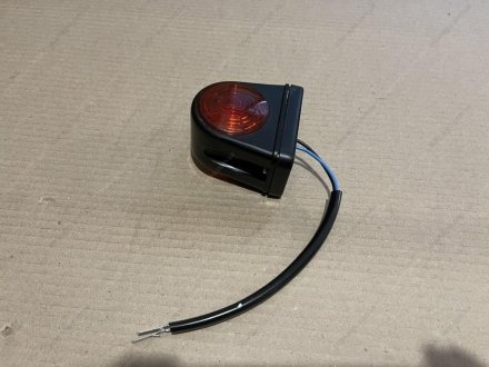 Фото 1 - ліхтар КамАЗ, МАЗ, ГАЗ габаритний (повного габариту) (Білорусь) МАЗ, ОАО «Минский автомобильный завод» 25.3731010 Ліхтар КамАЗ, МАЗ, ГАЗ габаритний (повного габариту) (Білорусь) МАЗ, ОАО «Минский автомобильный завод» 25.3731010 (фото 1)