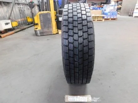 Шина 315/70R22.5 HF638 154/150L (Fesite) направленная (ведущая) б/камерка Н/в 315/70R22,5 20нc HF638
