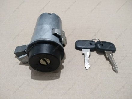 Фото 1 - замок зажигания МАЗ, ВАЗ-2101, КАМАЗ-ЕВРО с противоугон. системой Автоарматура 1902.3704-01 Замок зажигания МАЗ, ВАЗ-2101, КАМАЗ-ЕВРО с противоугон. системой Автоарматура 1902.3704-01 (фото 1)