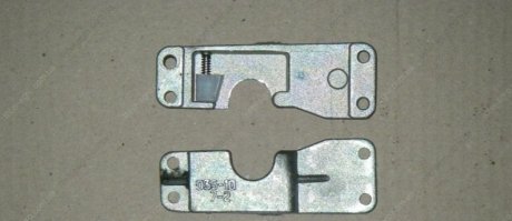 Фото 1 - фиксатор замка двери левый н/о (ДААЗ) ДААЗ (Димитровградский автоагрегатный завод) 5320-6105035-10 Фиксатор замка двери левый н/о (ДААЗ) ДААЗ (Димитровградский автоагрегатный завод) 5320-6105035-10 (фото 1)