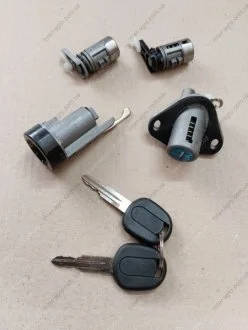 Комплект личинок замков DAEWOO LANOS DECARO DE.96213542