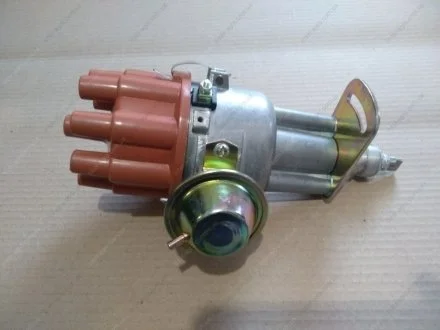 Распределитель зажигания ГАЗ-53, 66, ГАЗ 3307 бесконтактный DECARO 2402.3706-10