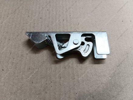 Фото 1 - замок панели капота КАМАЗ в сборе S.I.L.A. 5320-8406010 Замок панели капота КАМАЗ в сборе S.I.L.A. 5320-8406010 (фото 1)