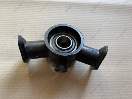 Фото 1 - опора вала кардан. РАФ, ГАЗ 21 (в сборе с подшипником 530206) Украина 21-2202080-В3 Опора вала кардан. РАФ, ГАЗ 21 (в сборе с подшипником 530206) Украина 21-2202080-В3 (фото 1)