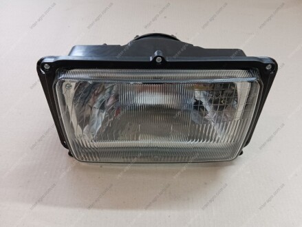 Фото 1 - фара КАМАЗ, КрАЗ, МАЗ, ЛАЗ 24В с рифленым стеклом без лампы с ручн. корректором прямоугольная S.I.L.A. 341.3711010 Фара КАМАЗ, КрАЗ, МАЗ, ЛАЗ 24В с рифленым стеклом без лампы с ручн. корректором прямоугольная S.I.L.A. 341.3711010 (фото 1)