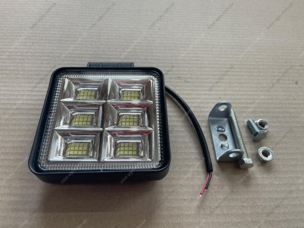 Фара LED квадратна 48W, 10-30V вузький промінь Дорожня карта DK.4SQ.0112 (фото 1)