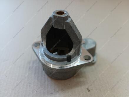 Фото 1 - крышка стартера передняя ЗМЗ 402 (стартер 5732 редукт.) DECARO 5732.3708400 Крышка стартера передняя ЗМЗ 402 (стартер 5732 редукт.) DECARO 5732.3708400 (фото 1)