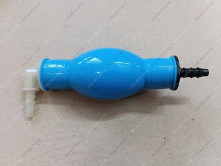 Фото 1 - груша подкачки топлива 8 мм СИЛИКОНОВАЯ (вход прямой/выход угловой 90°) DETALKA 5320-3916010-05 Груша подкачки топлива 8 мм СИЛИКОНОВАЯ (вход прямой/выход угловой 90°) DETALKA 5320-3916010-05 (фото 1)