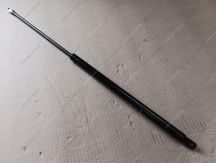 Пневмоподъемник крыши кабины, рамки заднего стекла МТЗ 600мм (AGH) Agrotex 21.054