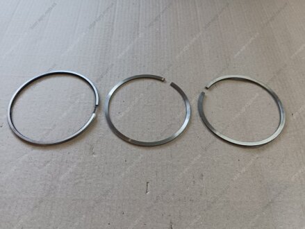 Фото 1 - кольца поршневые КАМАЗ ЕВРО-2 (маслосъемное кольцо h=4мм) П/К JFD 740.13-1000106 JFD Кольца поршневые КАМАЗ ЕВРО-2 (маслосъемное кольцо h=4мм) П/К JFD 740.13-1000106 JFD (фото 1)