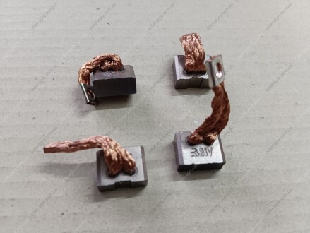 Щетка стартера МТЗ, ГАЗ-3309, ЗИЛ-5301 (к-т 4шт) (ДК) Дорожня карта 7402.3708050